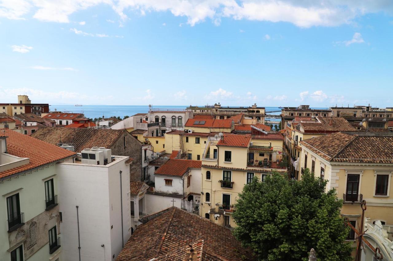 Ave Gratia Plena Hostel Salerno
