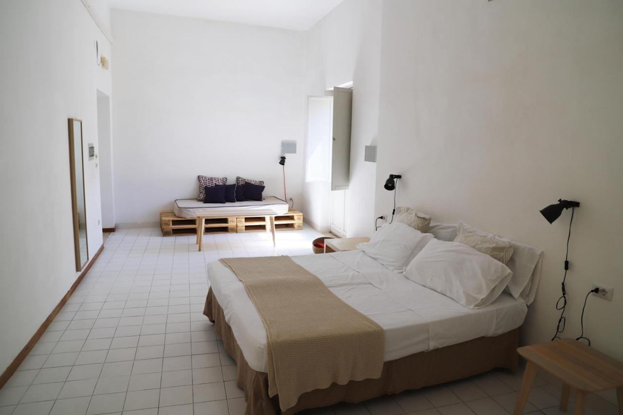 Ave Gratia Plena Hostel *