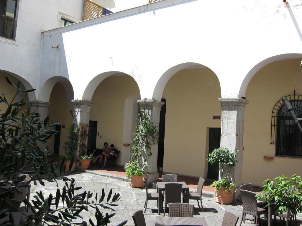 Ave Gratia Plena Hostel Salerno