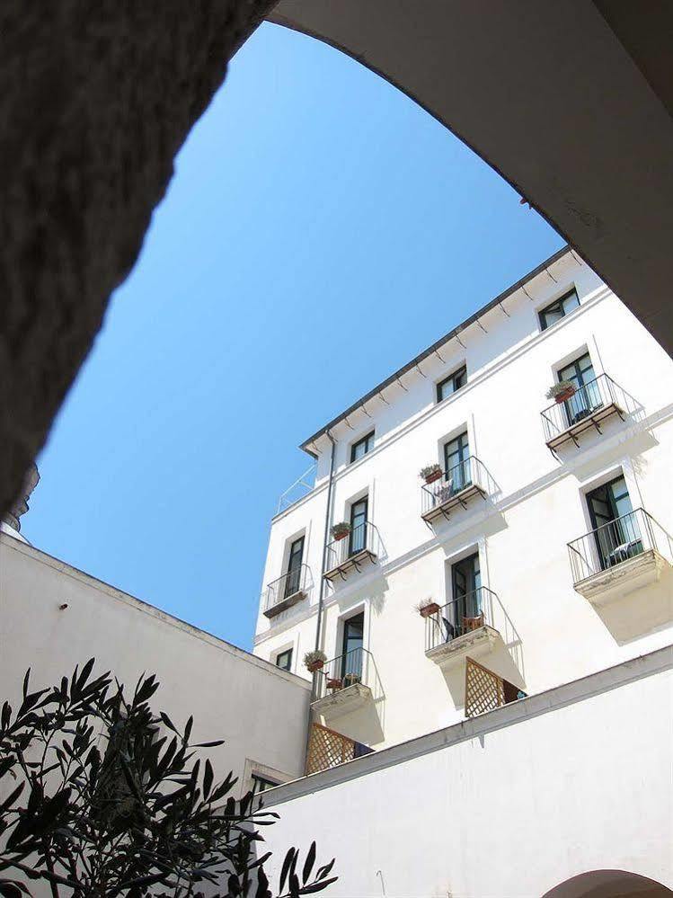 Ave Gratia Plena Hostel